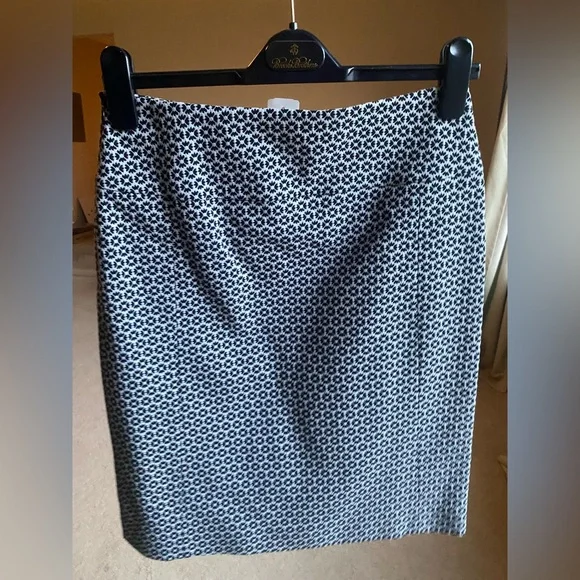 NWT Brooks Brothers Skirt Suit - Sz 4 - Picture 9 of 10